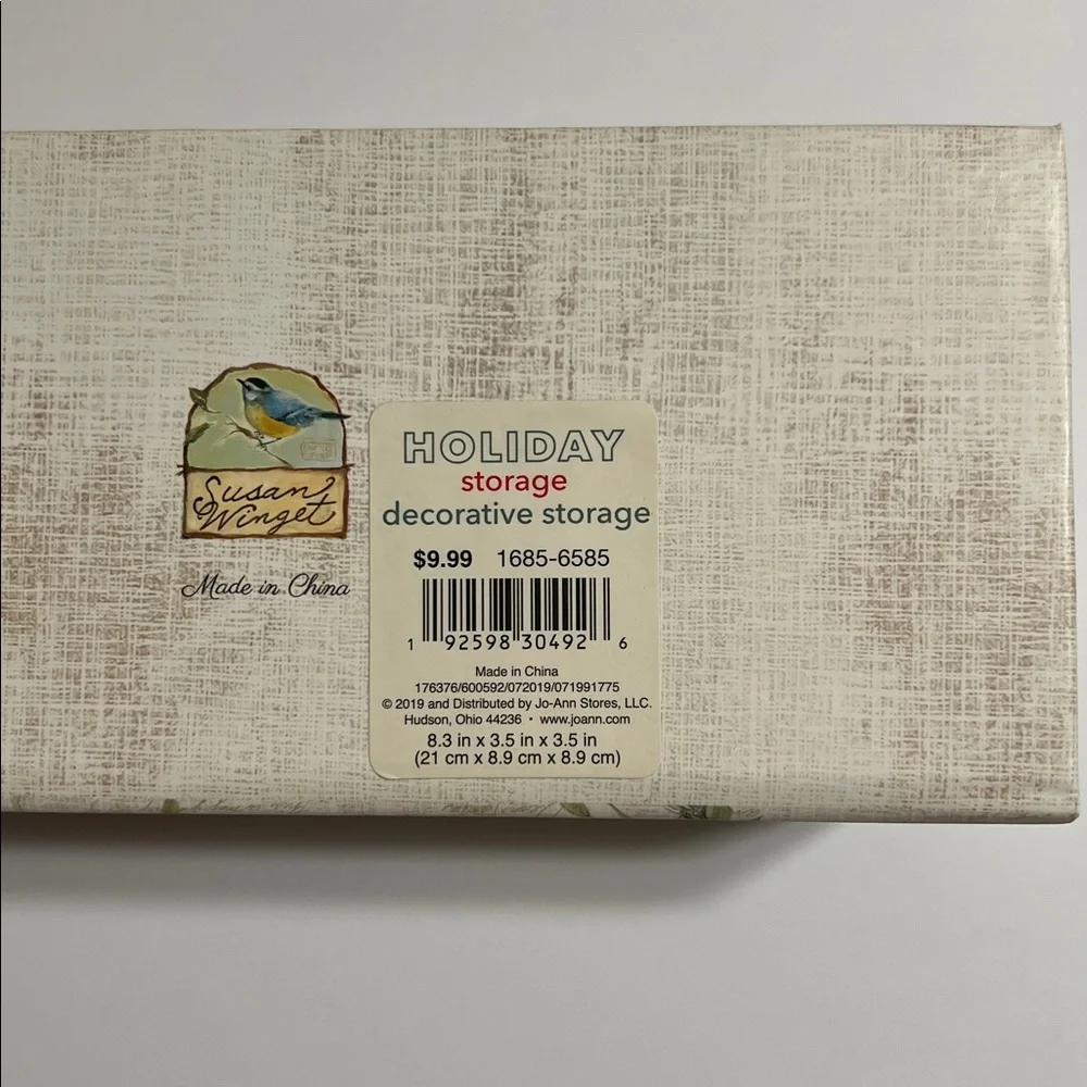 Susan Winget. Festive Holiday Gift Wrap Box Storage Set - Red and Cream